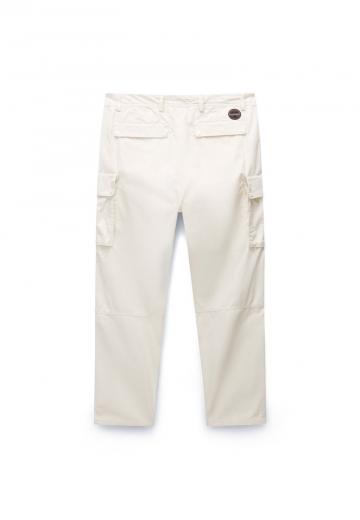 Брюки с накладными карманами