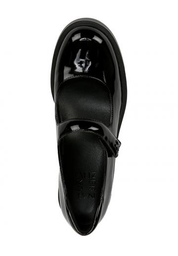 Туфли с высоким носом