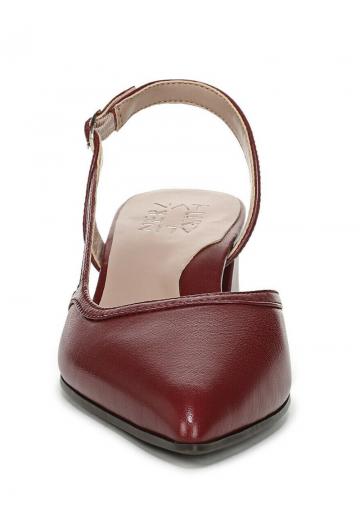 Туфли с ремешком