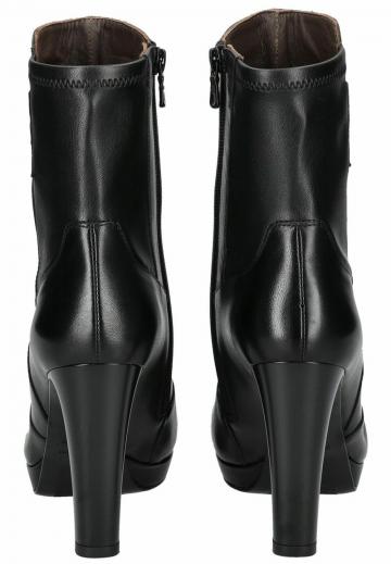 Полусапожки на высоком каблуке