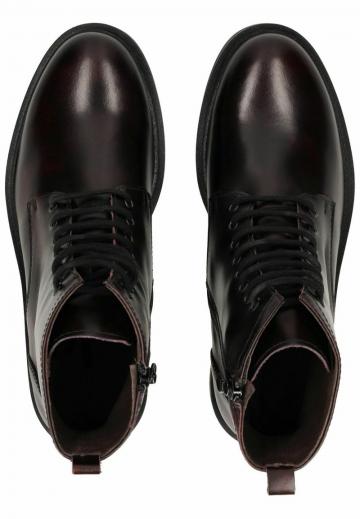 Ботинки на шнуровке