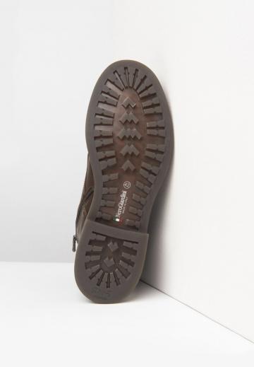 Ботинки на шнуровке