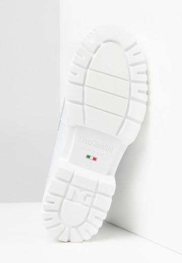 Полуботинки