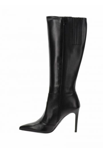 Высокие сапоги