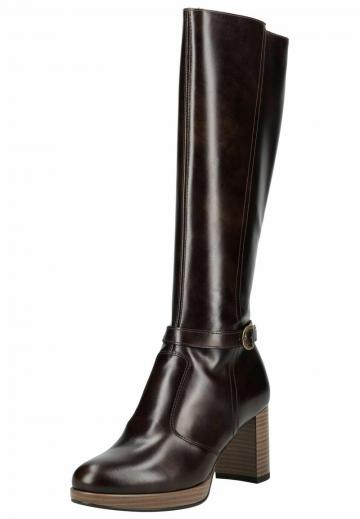 Высокие сапоги