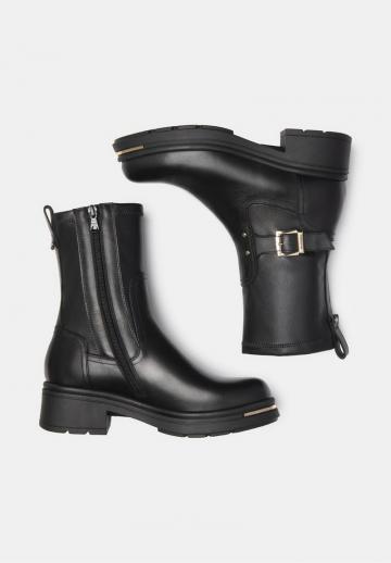 Ковбойские сапожки