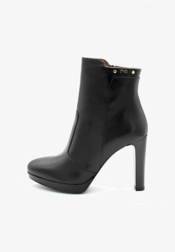 Полусапожки на высоком каблуке