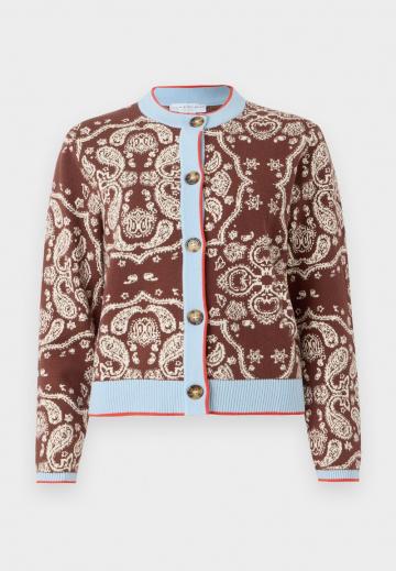 Жаккардовая вязаная кофта