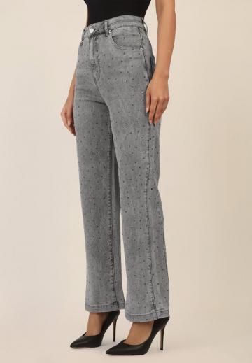 Прямые джинсы