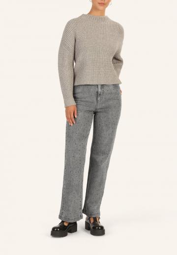 Прямые джинсы