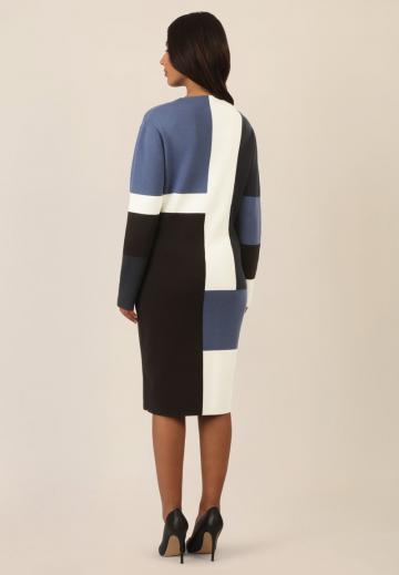 Вязаное платье