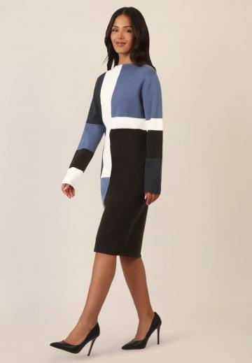 Вязаное платье