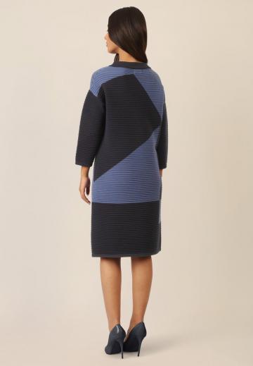 Вязаное платье