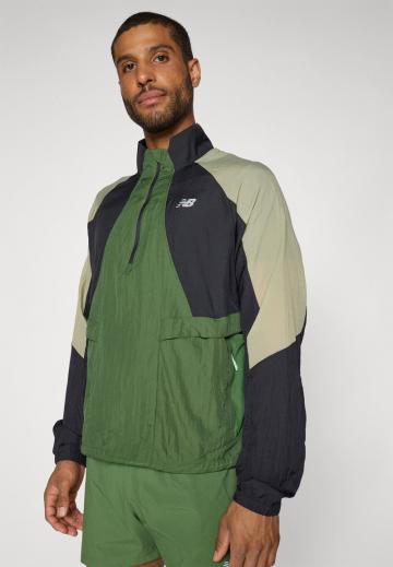 Спортивная куртка