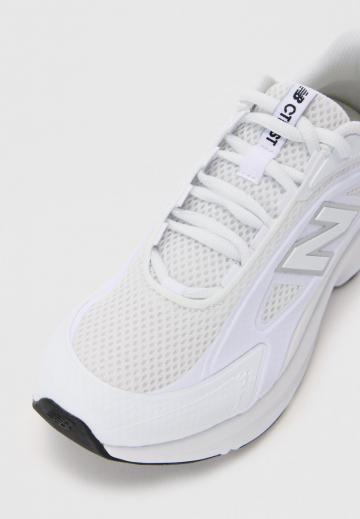 Тренировочные кроссовки