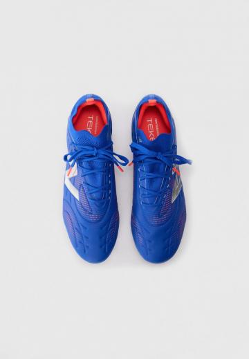 Футбольные бутсы