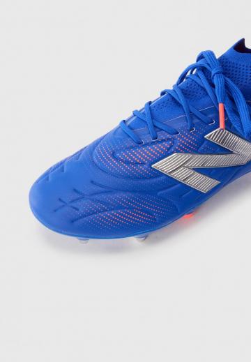 Футбольные бутсы