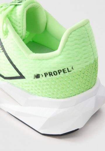 Беговые кроссовки