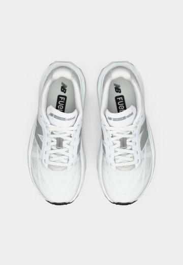 Беговые кроссовки