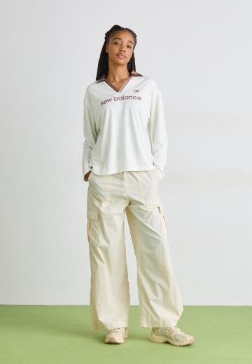 Брюки с накладными карманами