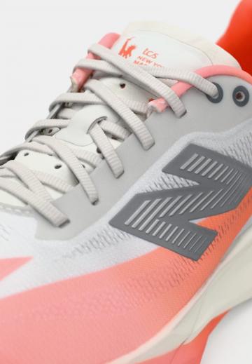 Беговые кроссовки