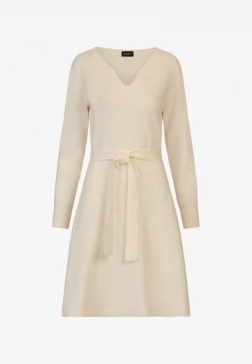 Вязаное платье