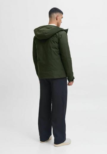 Зимняя куртка