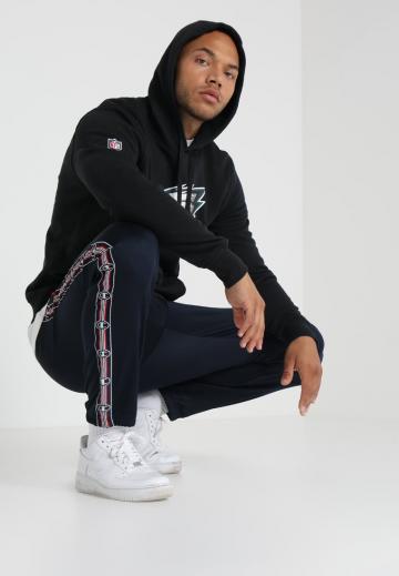 Спортивная кофта