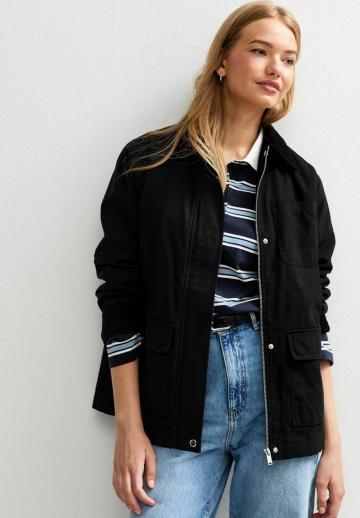 Куртка с накладнымит карманами