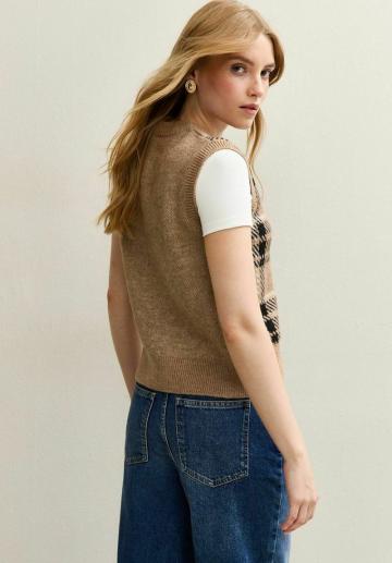 Пуловер без рукавов