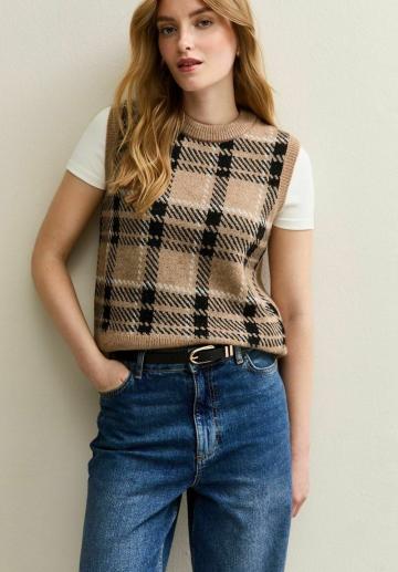 Пуловер без рукавов