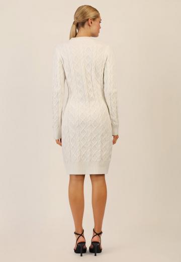 Вязаное платье
