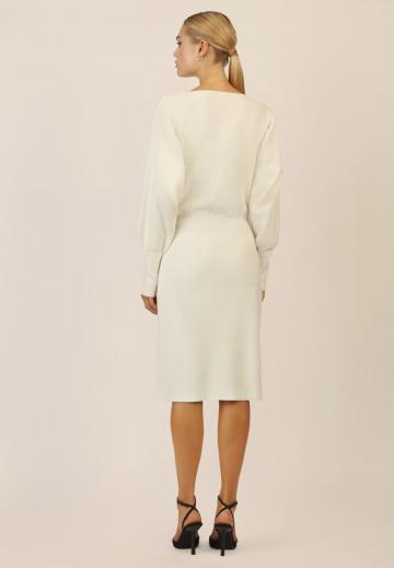 Вязаное платье