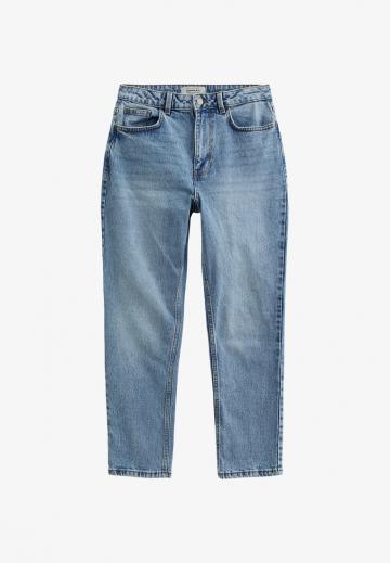 Короткие джинсы