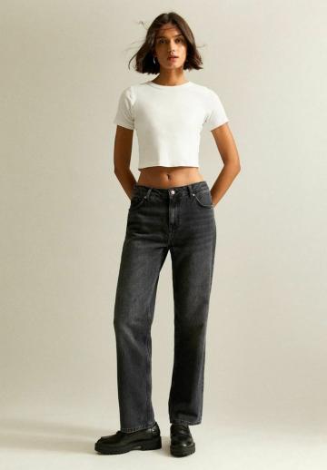 Прямые джинсы
