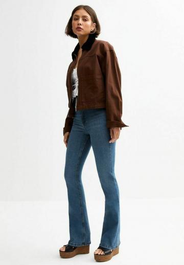 Клешеные брюки