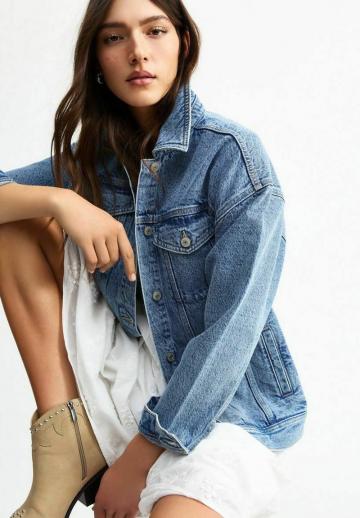 Джинсовая куртка