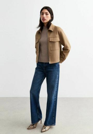 Куртка с накладнымит карманами