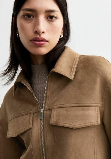 Куртка с накладнымит карманами