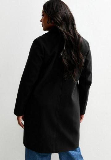 Короткое пальто