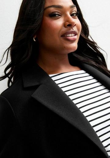 Короткое пальто