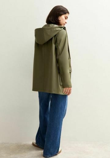 Пальто из искусственной кожи