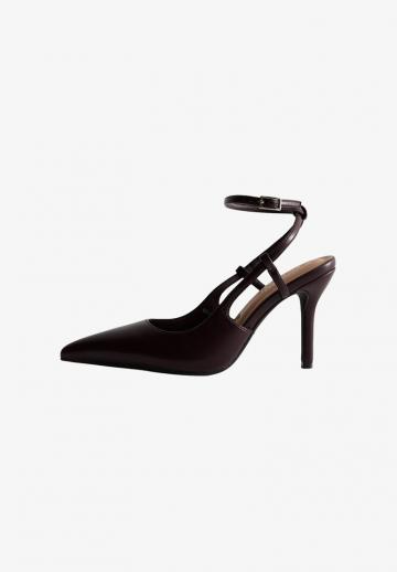 Туфли с ремешком