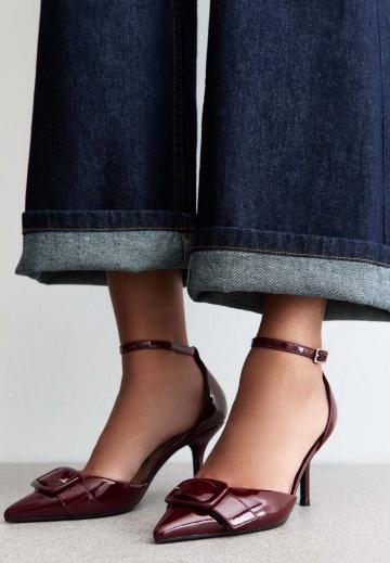 Туфли на высоком каблуке