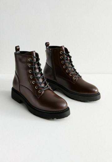 Ботинки на шнуровке