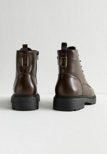 Ботинки на шнуровке