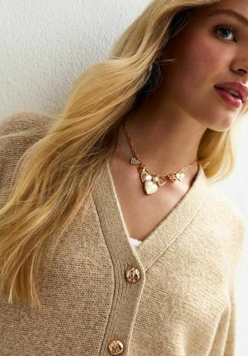 Вязаная кофта