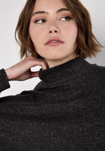 Длинный пуловер