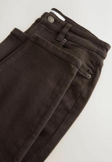 Узкие джинсы