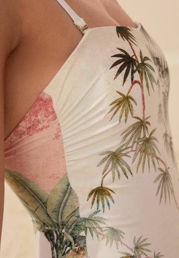 Слитный купальник